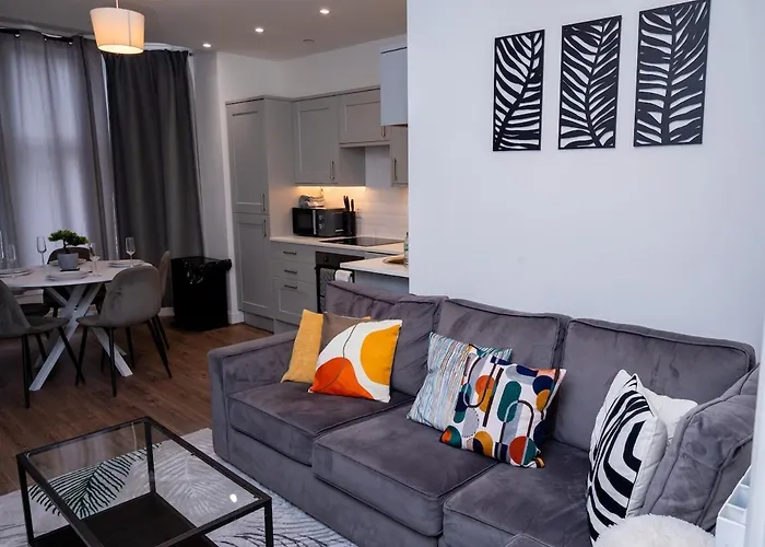 Central Cardiff City Apartment