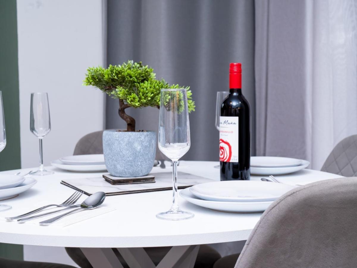 Central Cardiff City Apartment *