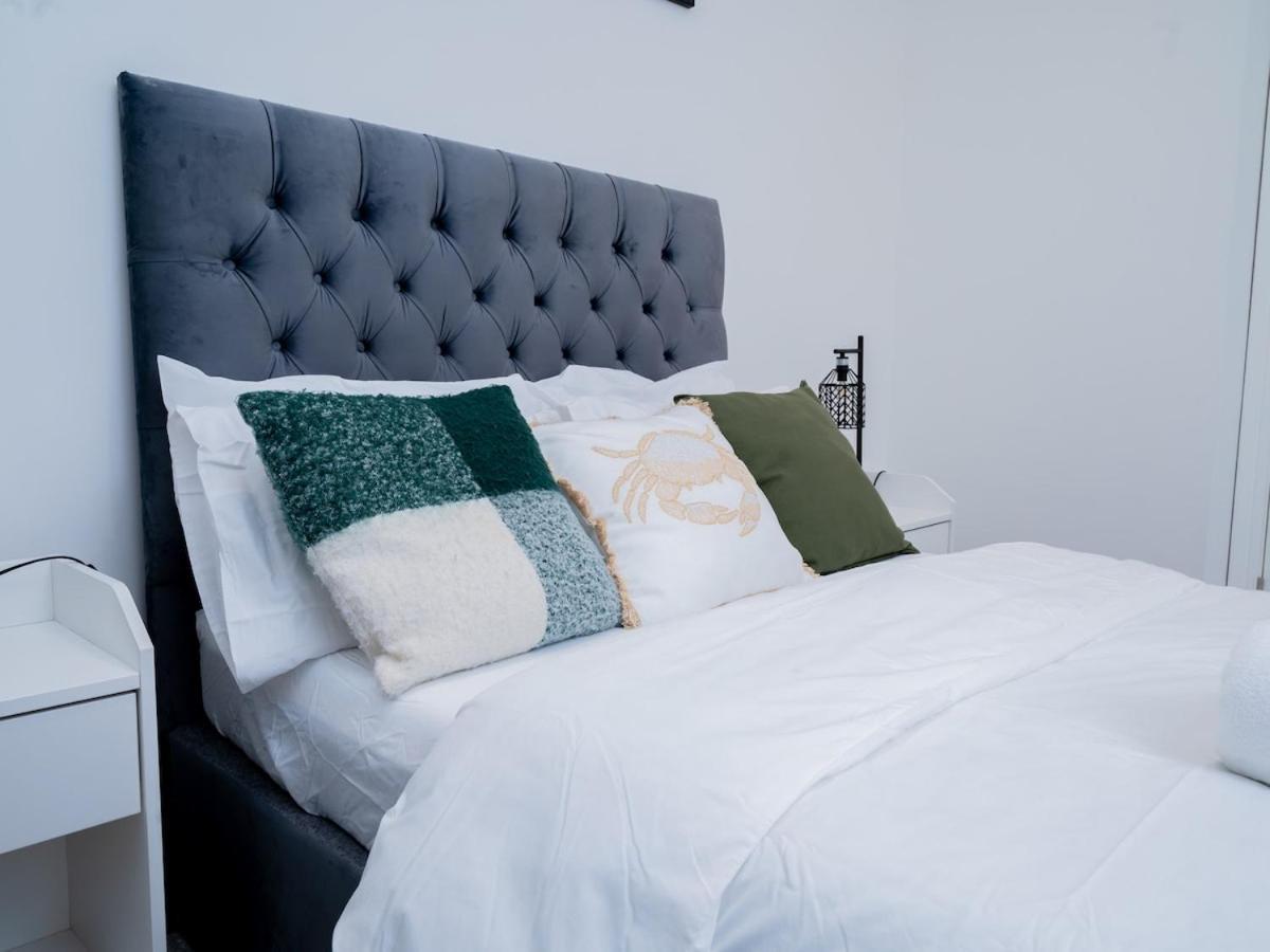 Central Cardiff City Apartment Cardiff